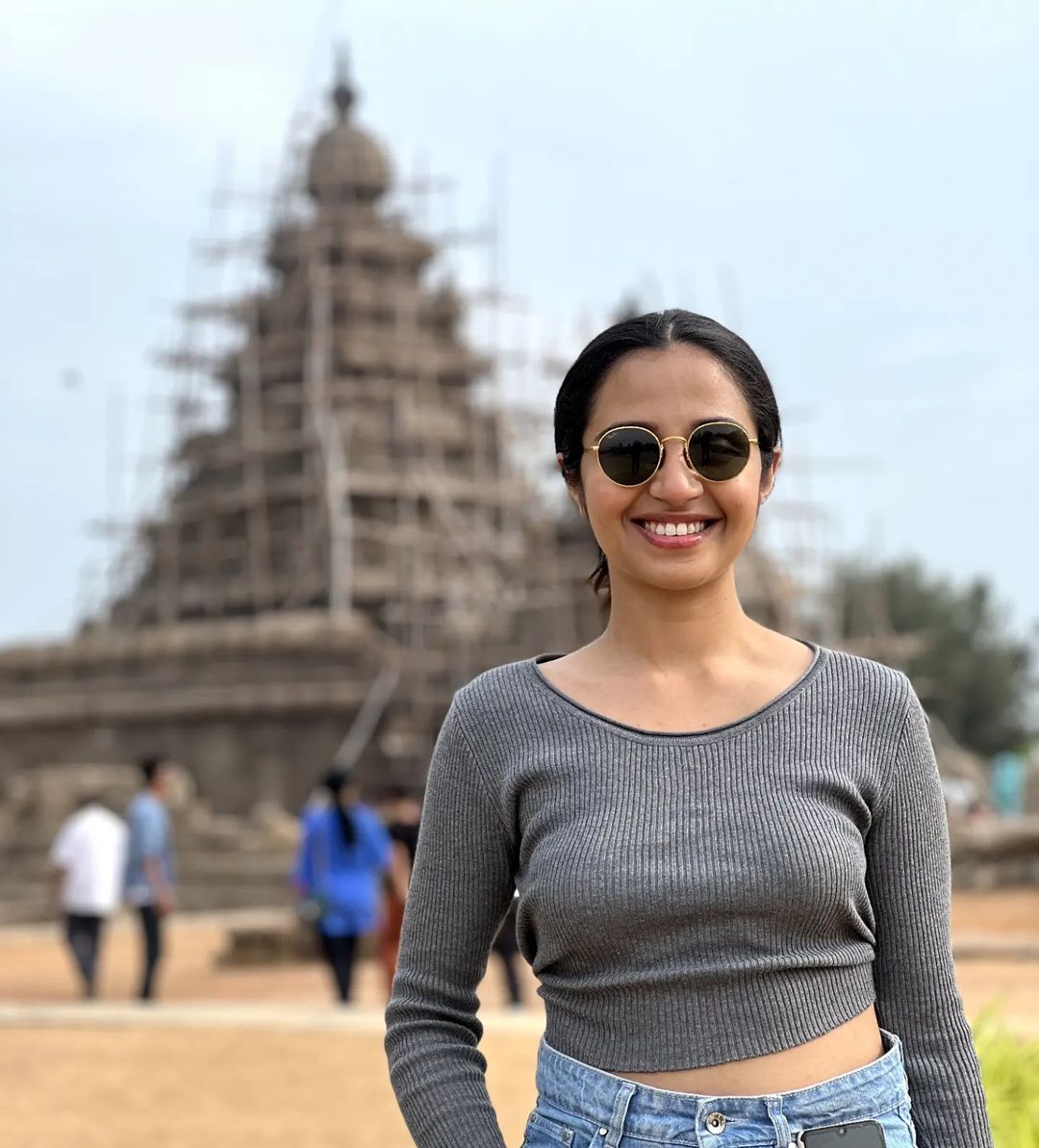 photos : இயற்கையோடு ஆனந்தமாக ஆட்டம் போடும் டெப்னிதா கர்.. க்யூட்டான சூப்பர் பிக்ஸ் இதோ!