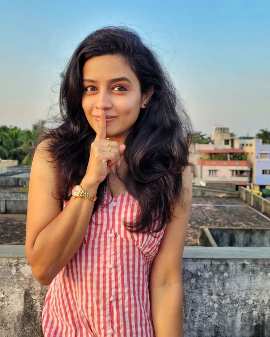 photos : விஜய் டிவி மலர் டீச்சரா  இவங்க.. நடிகை சங்கீதாவின் க்யூட்டான போட்டோஸ் இதோ!