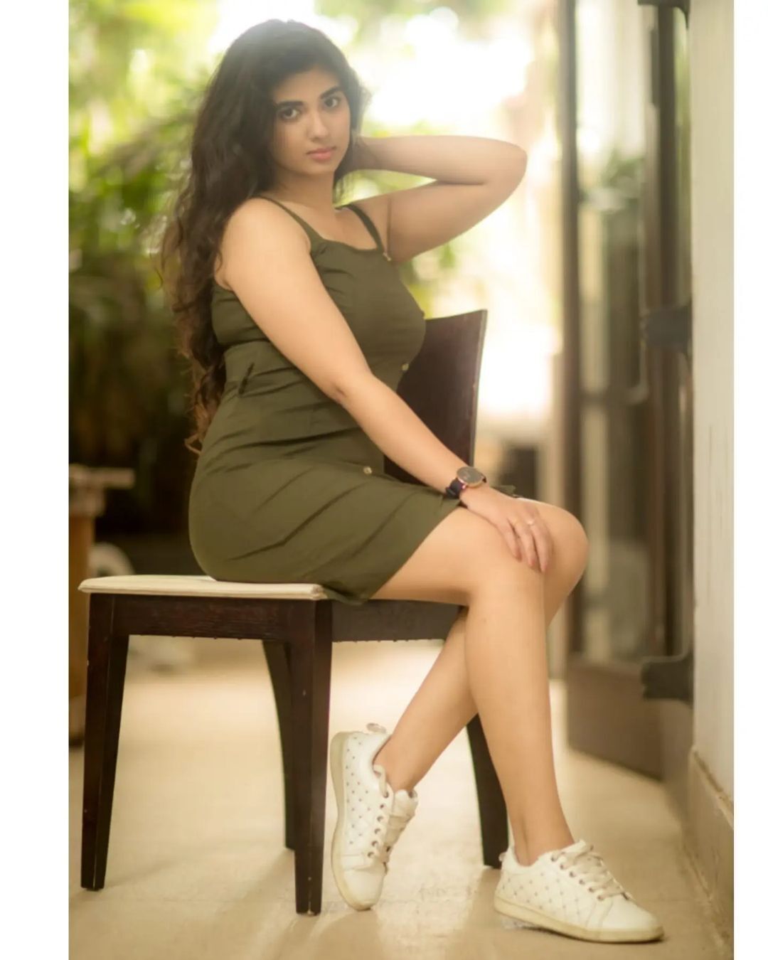 PHOTOS : டைட் உடையில்.. நடிகை பிரக்யா நாக்ராவின் லேட்டஸ்ட் அசத்தல் போட்டோஸ்.. 