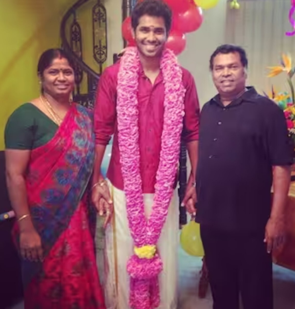 PHOTOS : மறைந்த காமெடி நடிகர் மயில்சாமியின்.. அரிய குடும்ப புகைப்படங்கள்! 