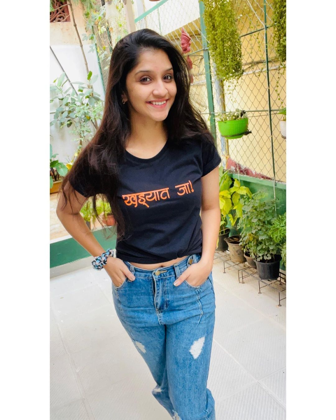 photos : வெள்ளை புடவையில் சொக்கவைக்கும் அழகு.. நடிகை ஷிவானி சொனாரின் லேட்டஸ்ட் க்ளிக்ஸ்!