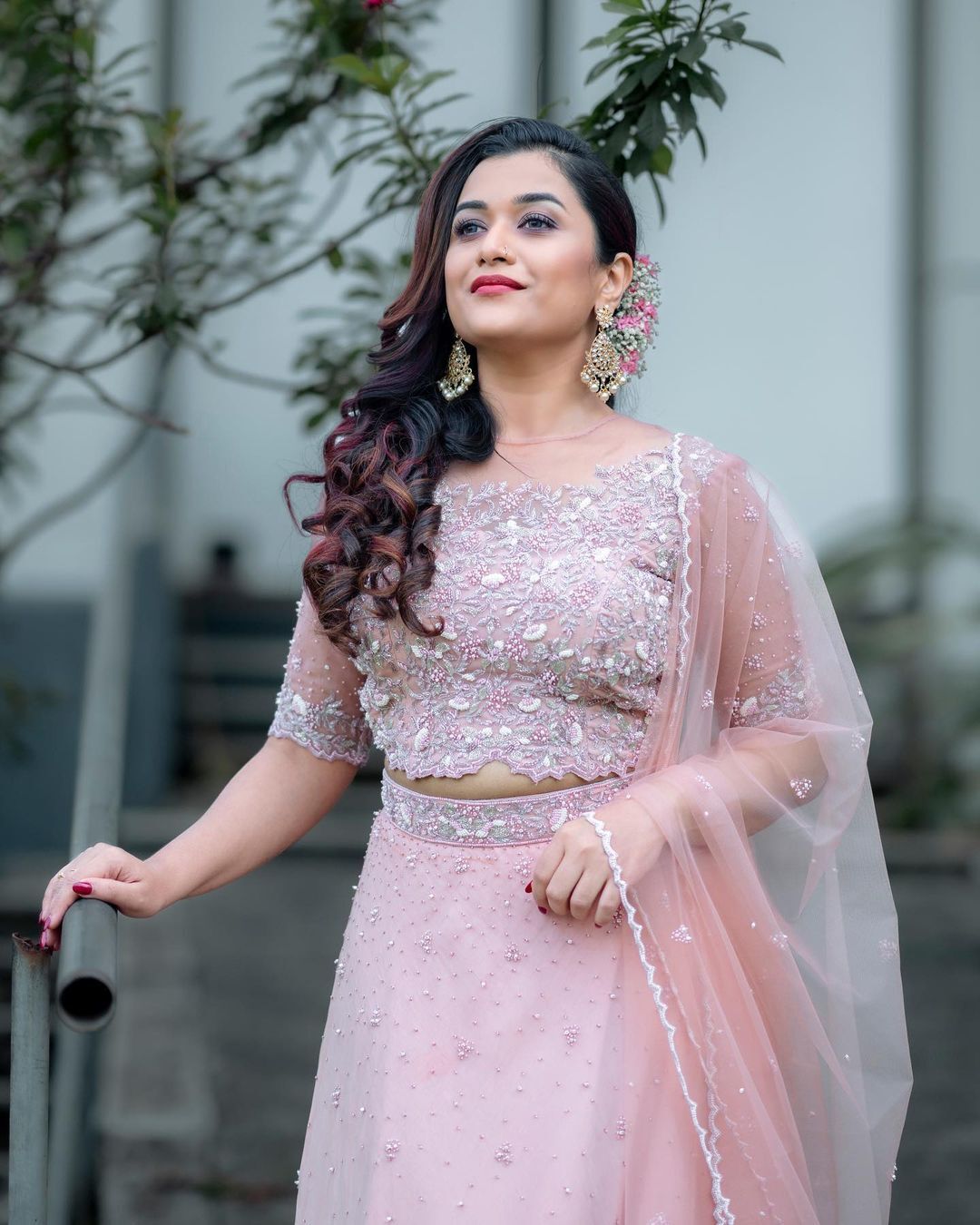 Parvathy R Krishna: പിങ്കിൽ ബ്യൂട്ട് ക്വീൻ പോലെ... സൂപ്പർ ലുക്കിൽ പാ ...