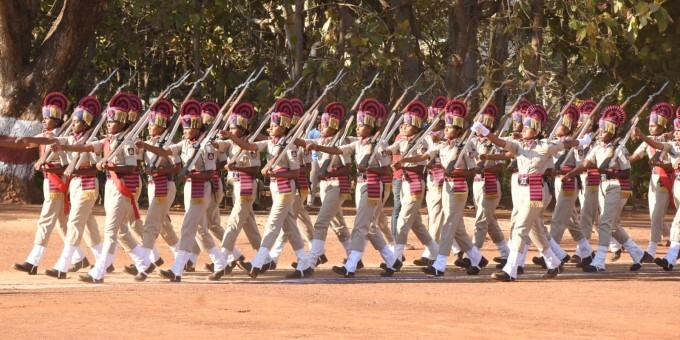 ಧಾರವಾಡದಲ್ಲಿ ಮಹಿಳಾ ಪೊಲೀಸ್ ಕಾನ್ಸ್‌ಸ್ಟೇಬಲ್‌ಗಳ ನಿರ್ಗಮನ ಪಥ ಸಂಚಲನ