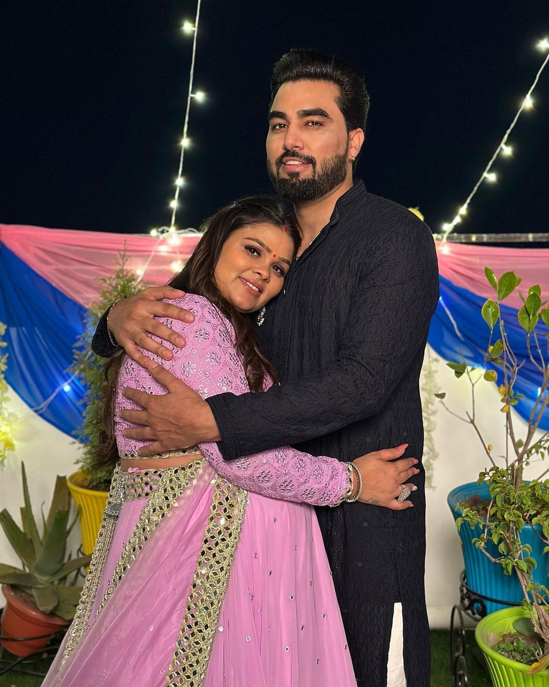 अरमान मलिक की 2 प्रेग्नेंट बीवियों की एक साथ हुई गोद भराई, दुल्हन की तरह सजी पायल और कृतिका, देखें Photos