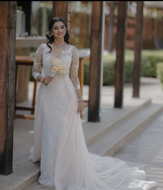 ദിലീപും മീരയും വീണ്ടും ഒരു ക്യാമറക്ക് മുന്നില്‍: മിഷല്ലെയുടെ വിവാഹം ആഘോമാക്കി താരങ്ങള്‍