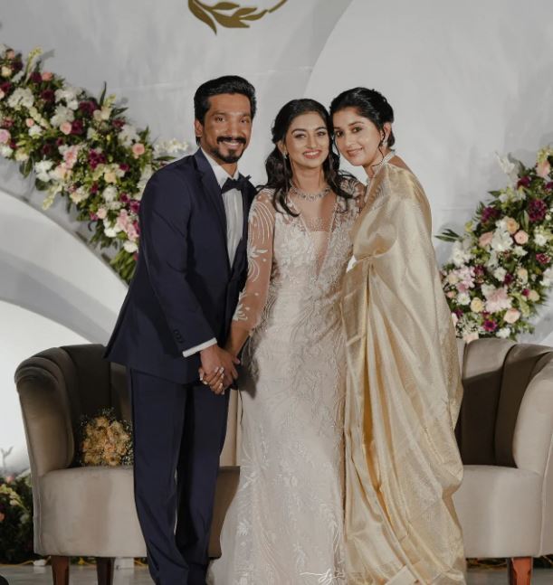 ദിലീപും മീരയും വീണ്ടും ഒരു ക്യാമറക്ക് മുന്നില്‍: മിഷല്ലെയുടെ വിവാഹം ആഘോമാക്കി താരങ്ങള്‍