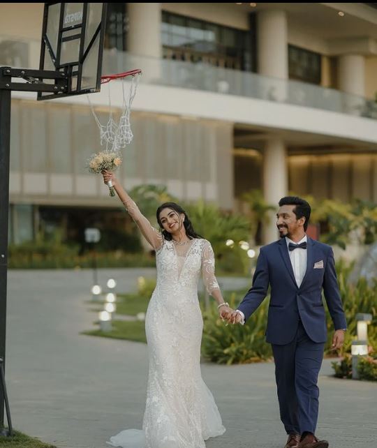 ദിലീപും മീരയും വീണ്ടും ഒരു ക്യാമറക്ക് മുന്നില്‍: മിഷല്ലെയുടെ വിവാഹം ആഘോമാക്കി താരങ്ങള്‍