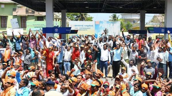 ಸಕ್ಕರೆ ನಾಡು ಮಂಡ್ಯದಲ್ಲಿ ನಮೋ ಹವಾ, ಫೋಟೋಗಳು ಇಲ್ಲಿವೆ ನೋಡಿ