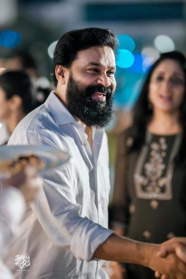 ദിലീപിനും കാവ്യക്കുമൊപ്പം ഇത്തവണ മീനൂട്ടി മാത്രമല്ല  മാമാട്ടിയുമുണ്ട്: വൈറലായി ചിത്രങ്ങള്‍