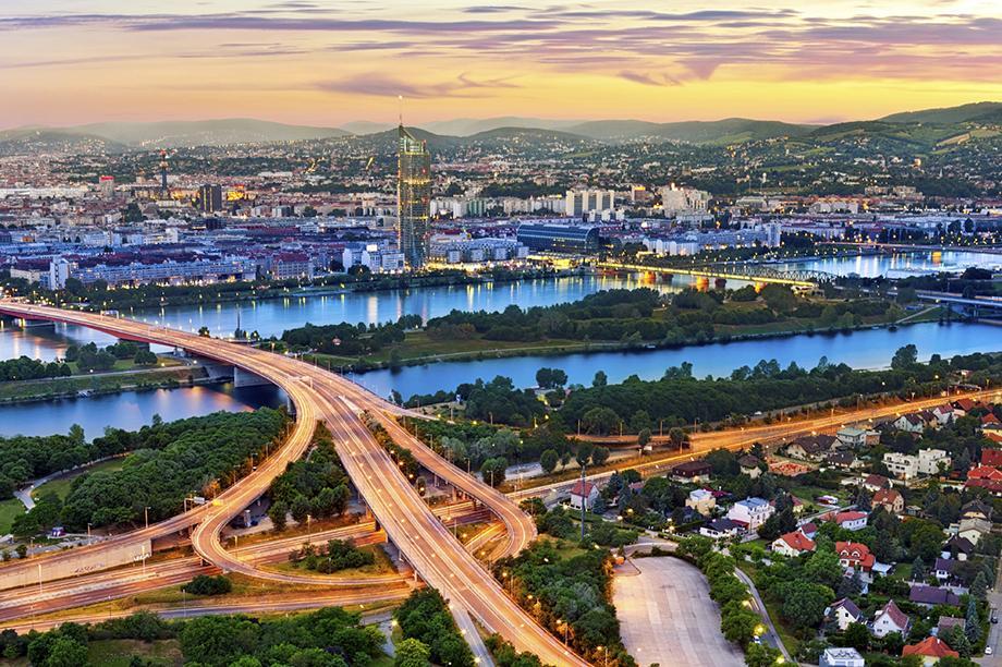 വസന്തകാലത്ത് മഞ്ഞുപെയ്യും; ഒന്ന് പോയി നോക്കൂ, എല്ലാം മാജിക്കല്‍ ഡെസ്റ്റിനേഷന്‍