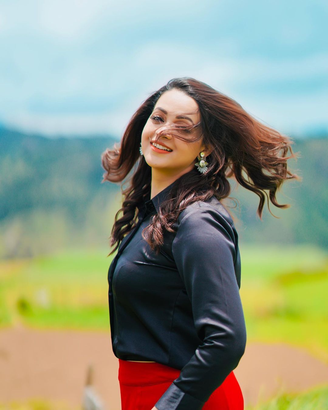 Bhavana: കലക്കൻ ലുക്കിൽ ഭാവന... ആരാധകരെ ചിരിയിൽ മയക്കി നടി; ,സോഷ്യൽ മീഡിയയിൽ തരംഗമായ ചിത്രങ്ങൾ കാണാം