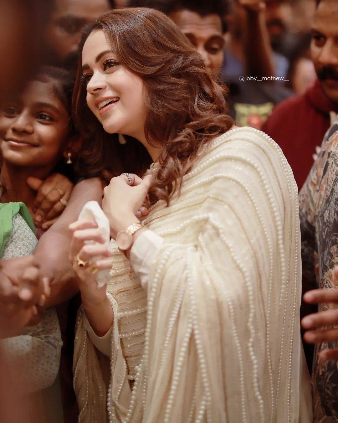 Bhavana: കലക്കൻ ലുക്കിൽ ഭാവന... ആരാധകരെ ചിരിയിൽ മയക്കി നടി; ,സോഷ്യൽ മീഡിയയിൽ തരംഗമായ ചിത്രങ്ങൾ കാണാം