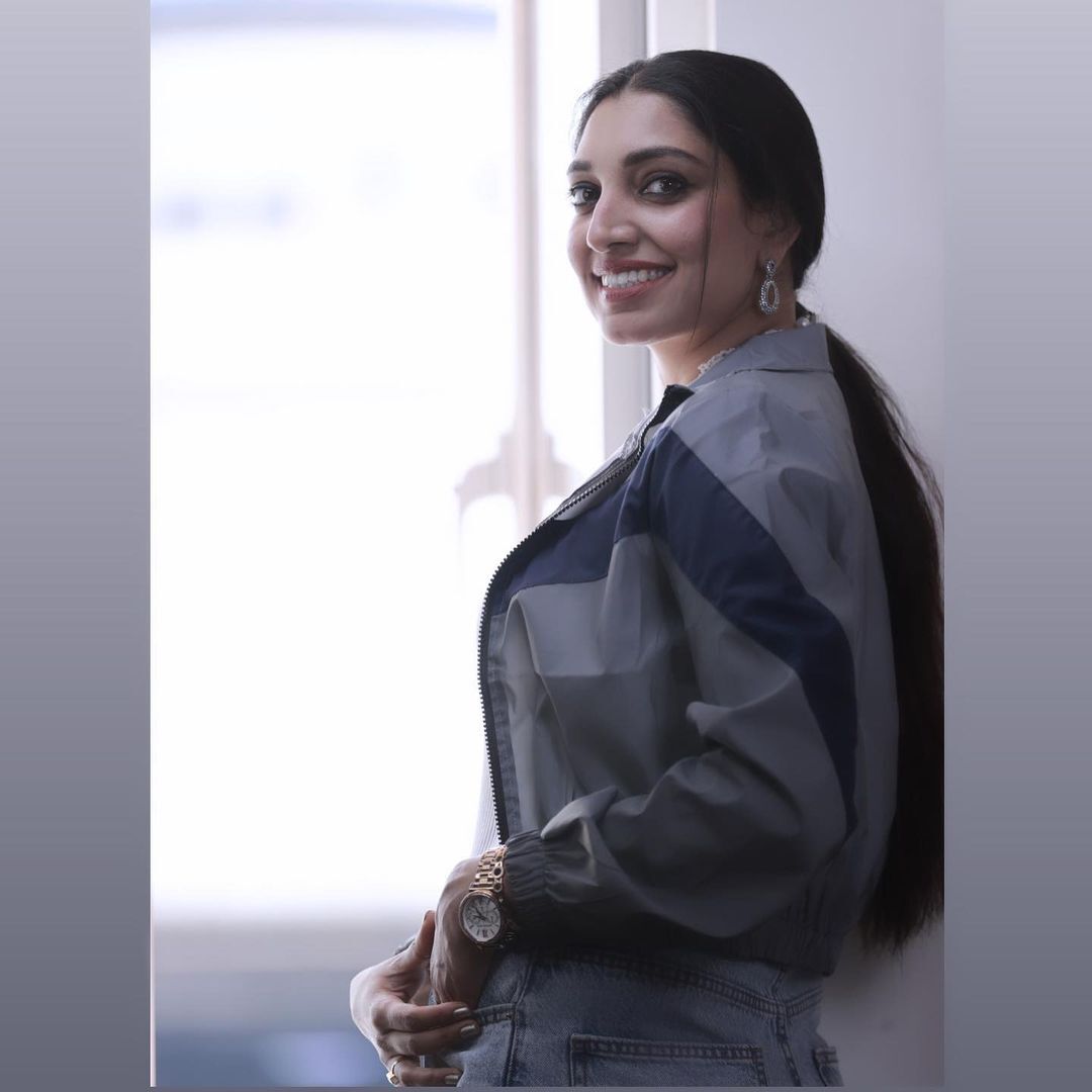 Rithu Manthra: ആഹാ... സൂപ്പർ! വീക്കെന്റിൽ പൊളി ലുക്കിൽ ഋതു മന്ത്ര; സോഷ്യൽ മീഡിയയിൽ പുത്തൻ ലുക്കിൽ അവതരിച്ച് ബിഗ് ബോസ് താരം