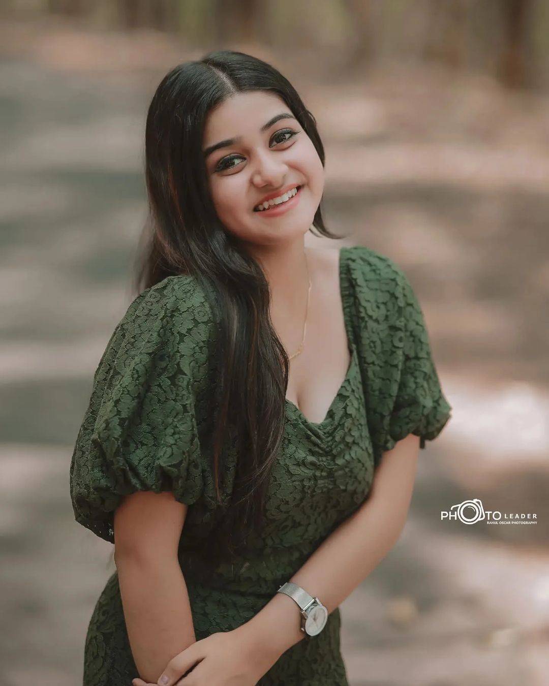 Saniya Babu: പച്ചയിൽ പൂത്തുലഞ്ഞ് നടി സാനിയ ബാബു... ഉത്ഘാടന ചടങ്ങിൽ തിളങ്ങി മോളിവുഡ് സുന്ദരി, ചിത്രങ്ങൾ കാണാം