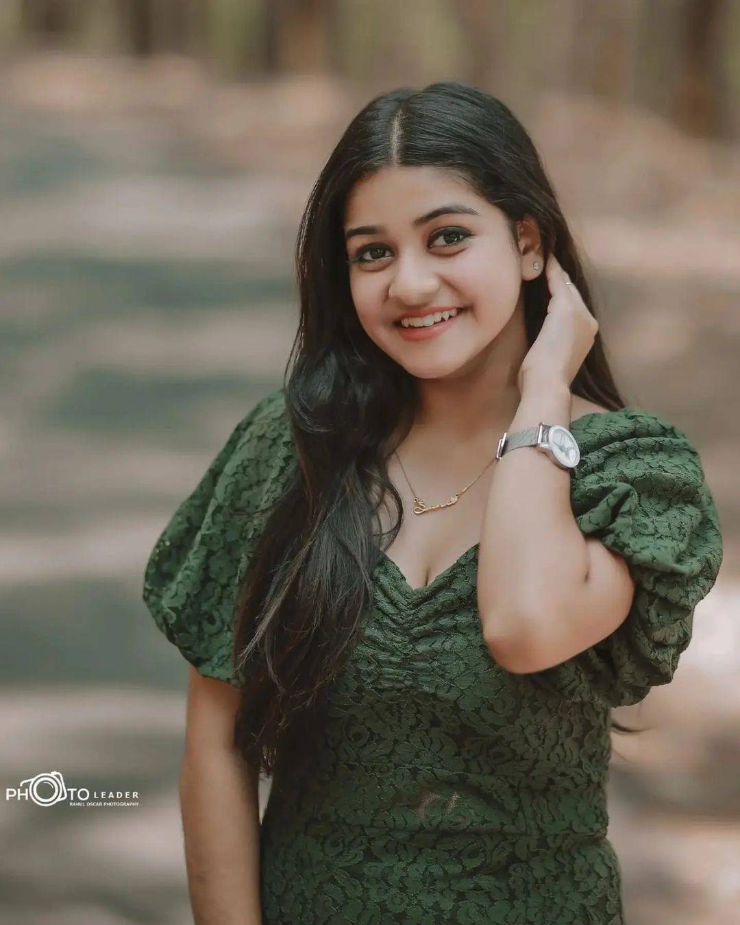 Saniya Babu: പച്ചയിൽ പൂത്തുലഞ്ഞ് നടി സാനിയ ബാബു... ഉത്ഘാടന ചടങ്ങിൽ തിളങ്ങി മോളിവുഡ് സുന്ദരി, ചിത്രങ്ങൾ കാണാം