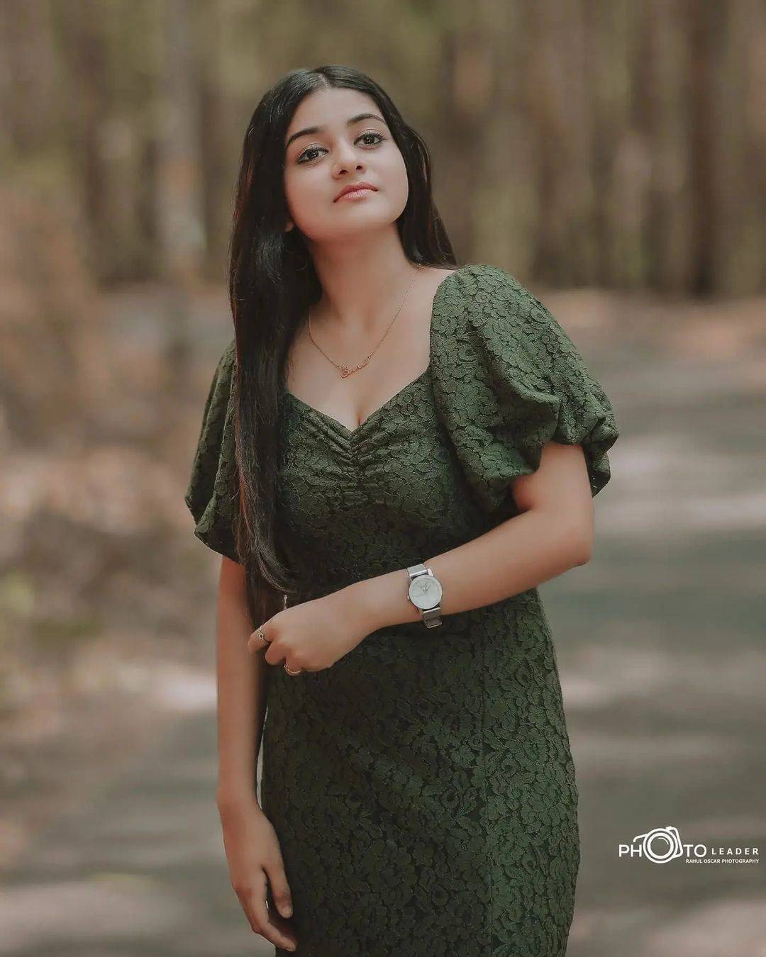 Saniya Babu: പച്ചയിൽ പൂത്തുലഞ്ഞ് നടി സാനിയ ബാബു... ഉത്ഘാടന ചടങ്ങിൽ തിളങ്ങി മോളിവുഡ് സുന്ദരി, ചിത്രങ്ങൾ കാണാം