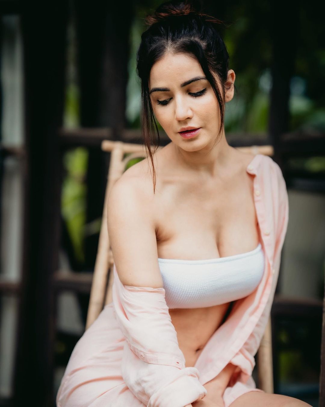 कैटरीना की हमशक्ल Amy Aela दिखती हैं गजब की बला, बिकिनी अवतार में मचा रहीं इंटरनेट पर कहर
