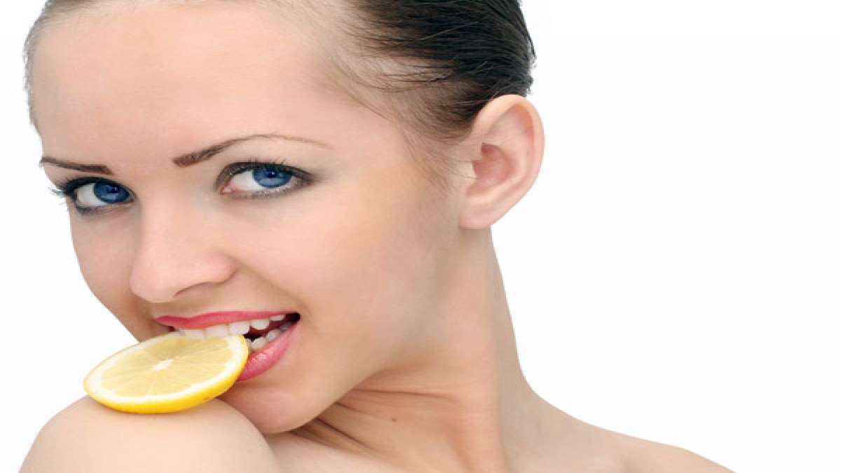 Beauty tips: മുഖ സൗന്ദര്യത്തിന് നാരങ്ങ നല്ലതാണ്..പക്ഷേ ഉപയോ​ഗിക്കും മുമ്പ് അറിയണം ഇക്കാര്യം..