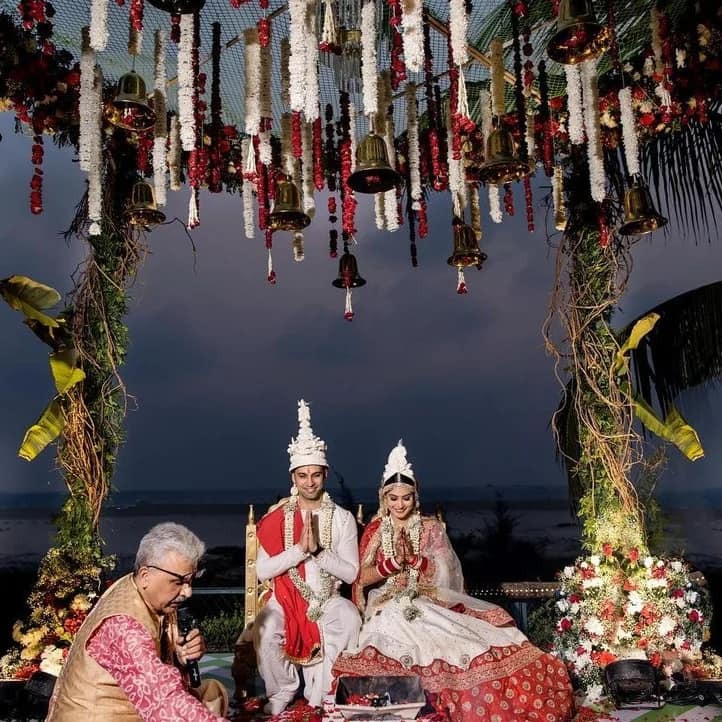 Krishna Mukherjee Wedding: 'ये है मोहब्बतें' की आलिया ने Boy friend चिराग बाटलीवाला संग रचाई शादी, देखें तस्वीरें 