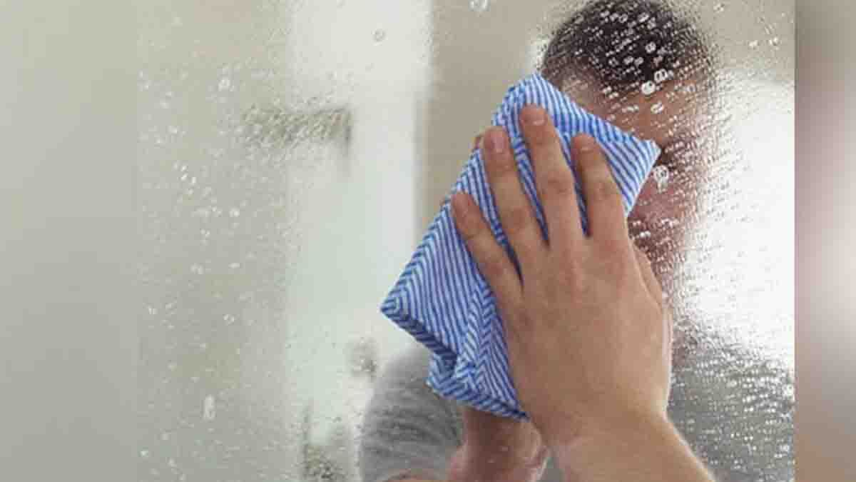 Mirror Cleaning Tips: കണ്ണാടി എങ്ങനെ വൃത്തിയാക്കാം...? അറിയേണ്ടതെല്ലാം