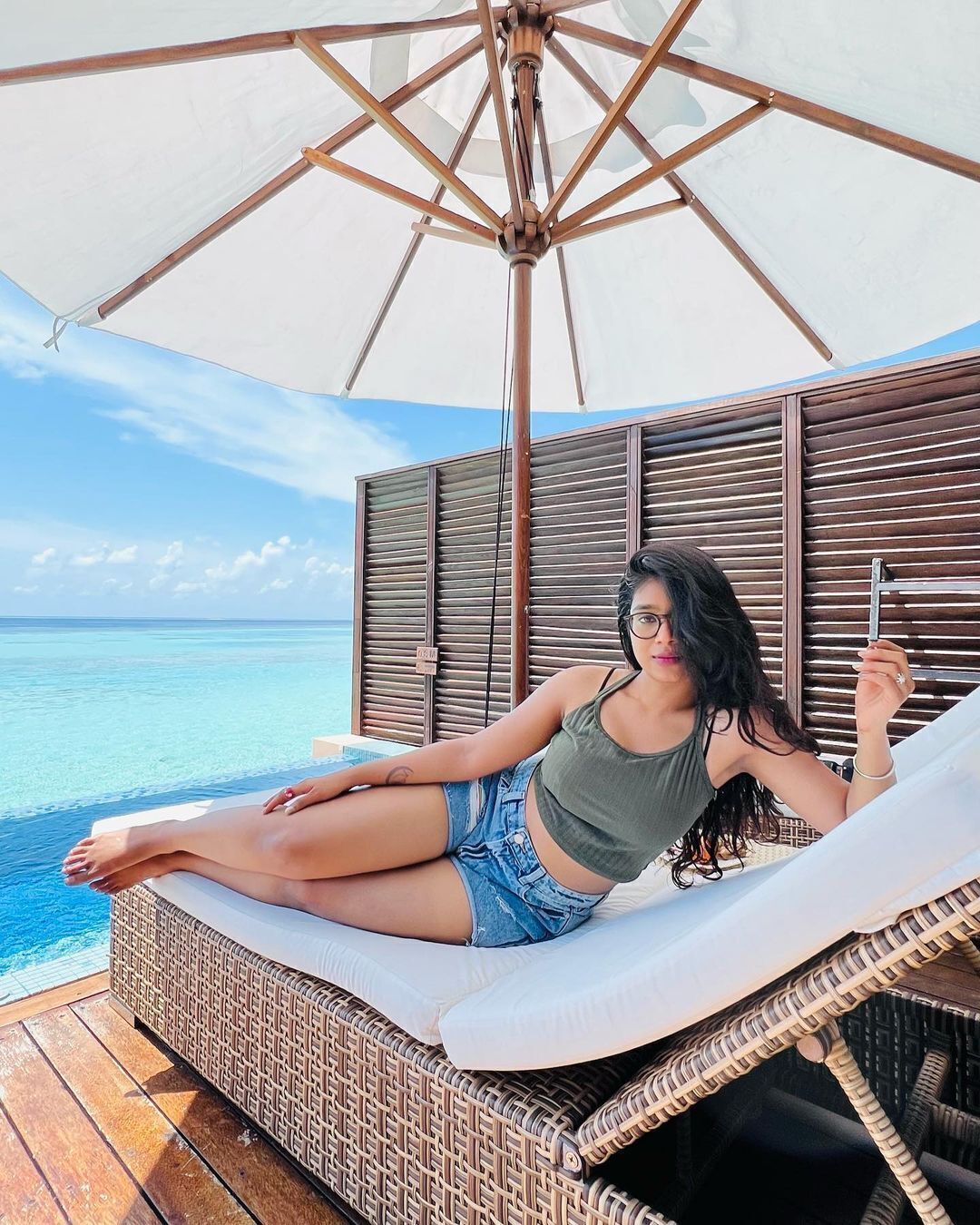 PHOTOS : டாப் நடிகைகளை ஓவர் டேக் செய்யும் விஜி பார்வதி..  வேற லெவல் போட்டோஷூட் போங்க.. 