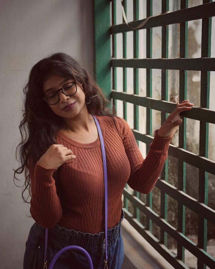 PHOTOS : டாப் நடிகைகளை ஓவர் டேக் செய்யும் விஜி பார்வதி..  வேற லெவல் போட்டோஷூட் போங்க.. 