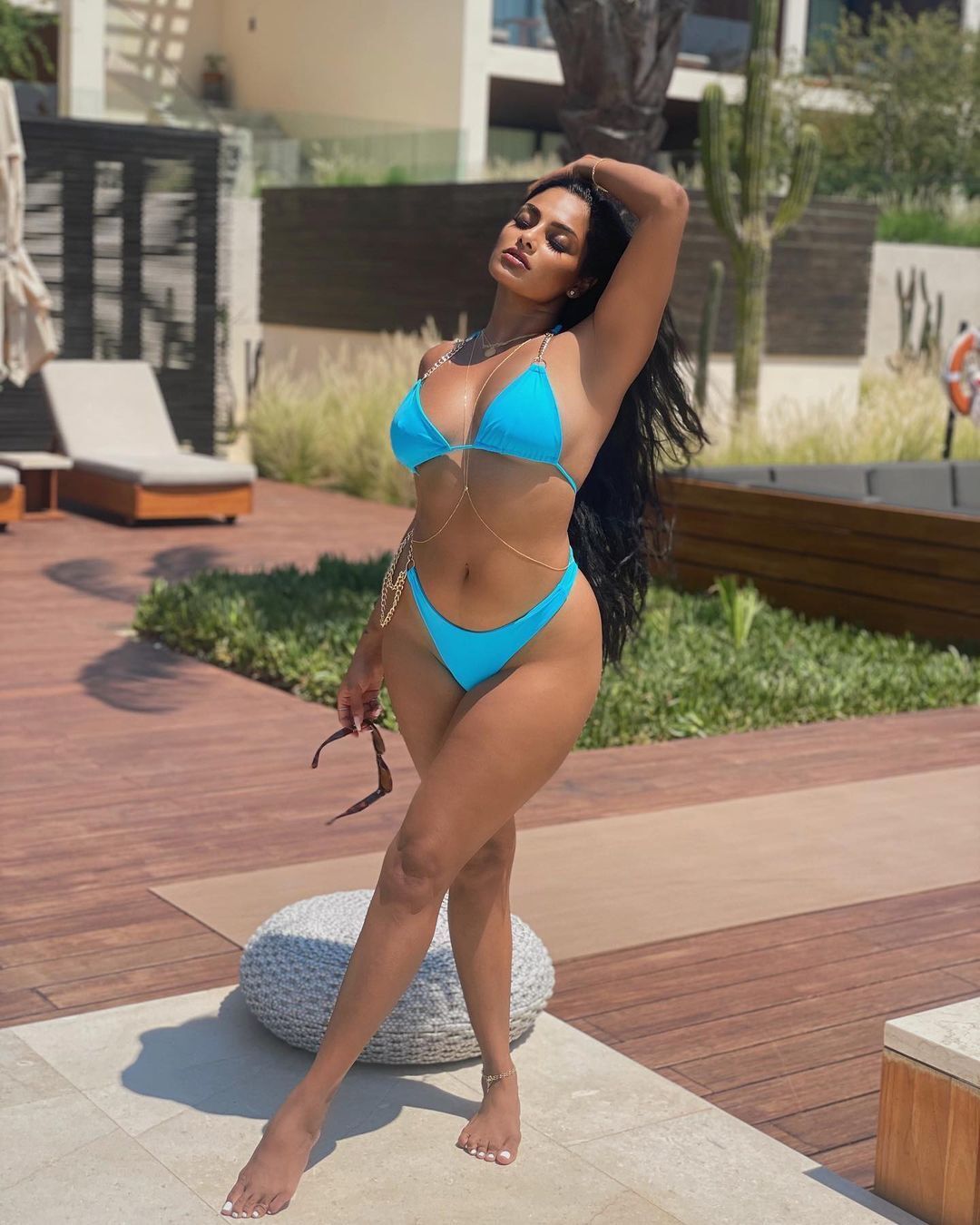 PHOTOS : பிகினியில் வளைந்து நெளிந்து போஸ் கொடுத்த சந்திரிக்கா ரவி.. சுண்டியிழுக்கும் லேட்டஸ்ட் பிக்ஸ்.. 