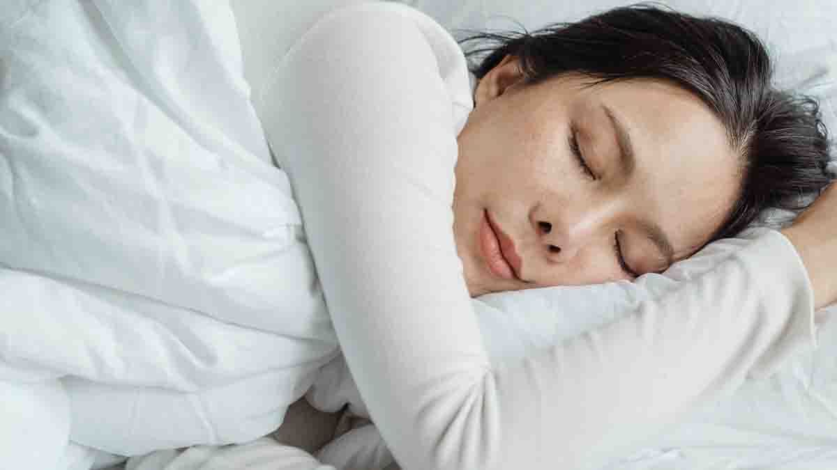 Sleep Tips: എല്ലാ ഉറക്കവും ഒരുപോലെയല്ല... നിങ്ങള്‍ ഉറങ്ങുന്നത് ഇങ്ങനെയാണോ..?