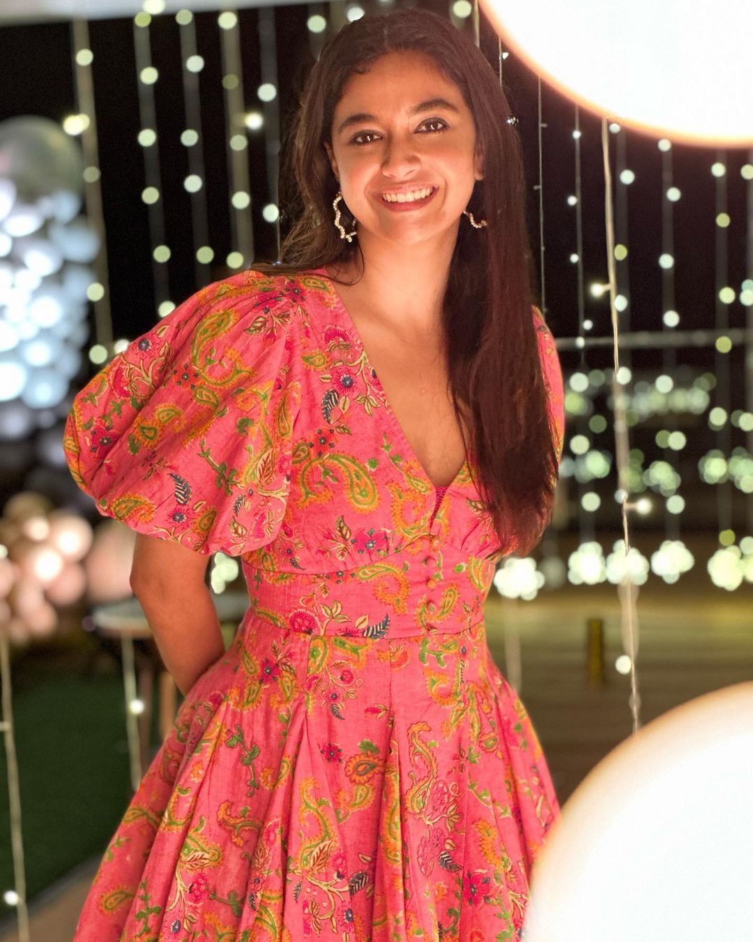 Keerthy Suresh: ബ്ലാക്കിൽ അതീവ സുന്ദരിയായി കീർത്തി സുരേഷ്... ദസറ പ്രമോഷണൽ ലുക്കുമായി നടി, ചിത്രങ്ങൾ കാണാം