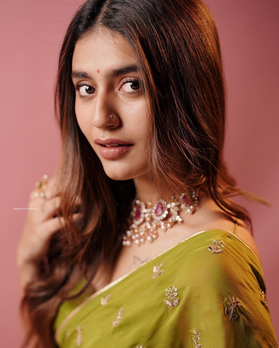 Priya Prakash Varrier: ഗ്ലാമറസ് മേക്കോവറിൽ പ്രിയ പ്രകാശ്... ബ്ലാക്ക് ആന്റ് വൈറ്റിൽ ആരാധകരെ ഞെട്ടിച്ച് നടി, ചിത്രങ്ങൾ കാണാം