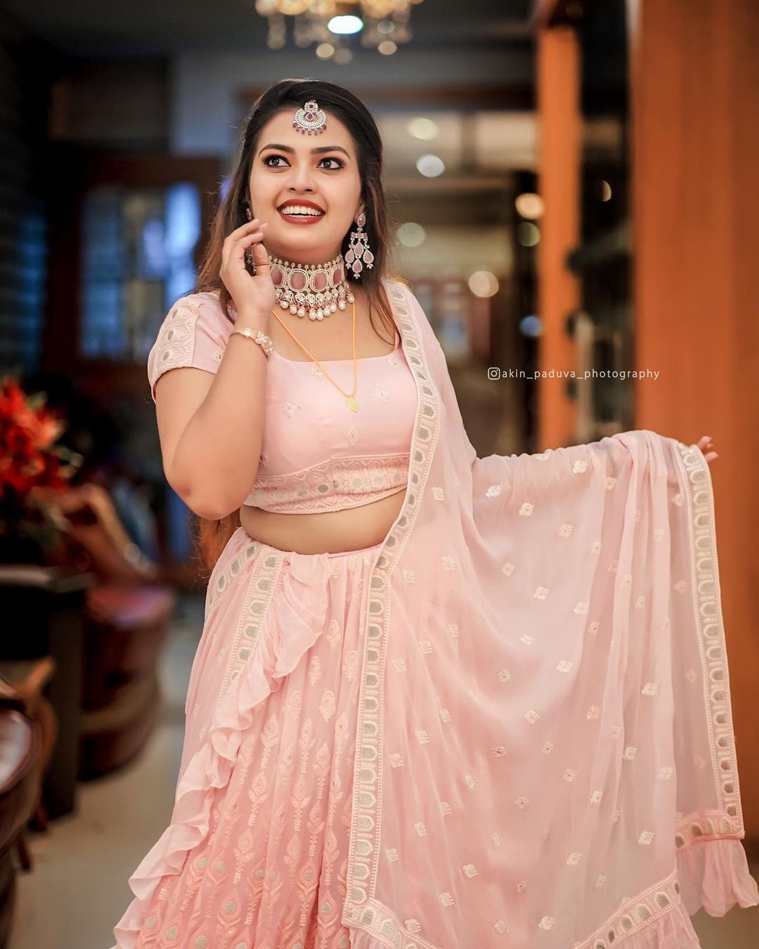 Mridula Vijay: കണ്ണെടുക്കാൻ കഴിയുന്നില്ല... ലഹങ്കയിൽ കലക്കൻ ലുക്കിൽ മൃദുല വിജയ്, ആരാധകരുടെ മനം മയക്കി താരം