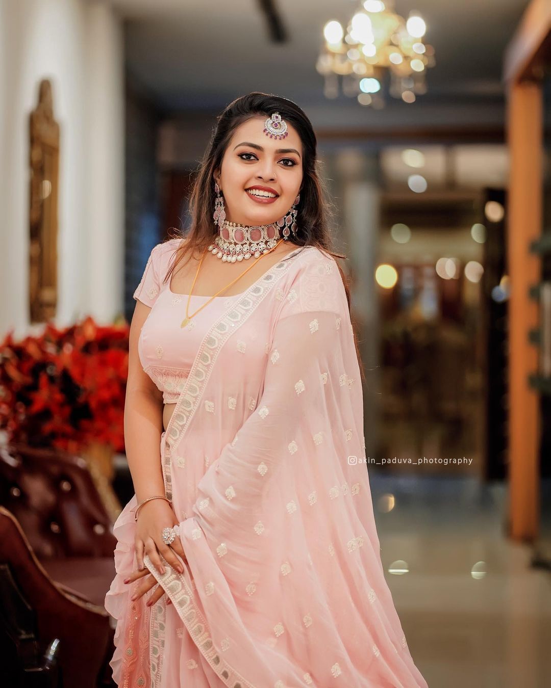 Mridula Vijay: കണ്ണെടുക്കാൻ കഴിയുന്നില്ല... ലഹങ്കയിൽ കലക്കൻ ലുക്കിൽ മൃദുല വിജയ്, ആരാധകരുടെ മനം മയക്കി താരം