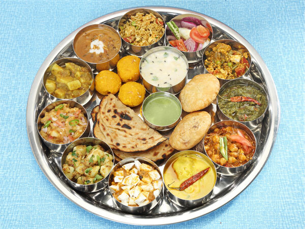 പോഹയും താലി മീല്‍സും വന്‍ വെറൈറ്റിയാണ്; മധ്യപ്രദേശിലെ ഫുഡ് വേറെ ലെവല്‍, കഴിക്കാന്‍ റെഡിയായിക്കോ