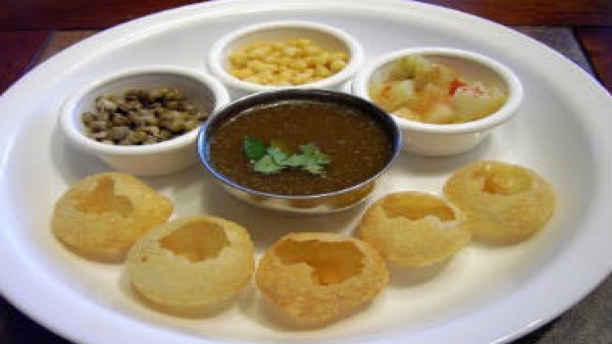 ഫുള്‍ വെറൈറ്റി ടേസ്റ്റാണ്: രസഗുള മുതല്‍ കൊല്‍ക്കത്ത ബിരിയാണി വരെ, ബംഗാളി ടേസ്റ്റ് മസ്റ്റ് ട്രൈയാണ്