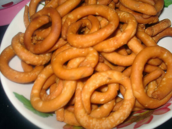 രുചിയെന്ന് പറഞ്ഞാല്‍ പോര തനി നാടന്‍; ഛത്തീസ്ഗഡില്‍ ടേസ്റ്റുകള്‍ ധാരാളം, കഴിക്കേണ്ടവ ഈ ഡിഷുകള്‍