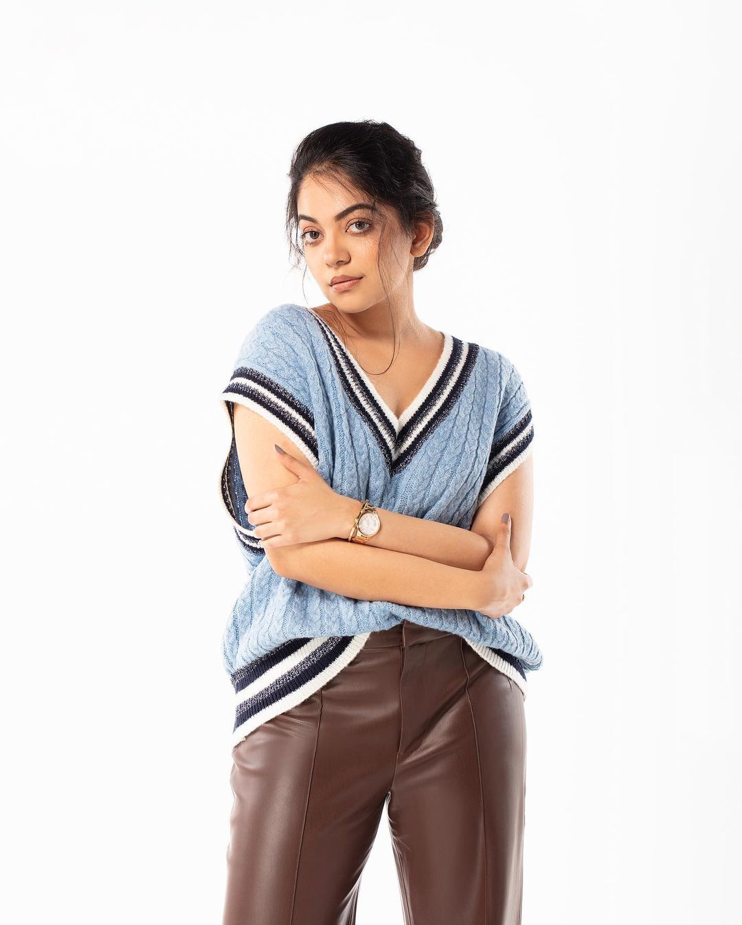 Ahaana Krishna: ഇത് 'അടി'യല്ല, അടിപൊളി.... സൂപ്പർ ലുക്കിൽ അഹാന കൃഷ്ണ; പുത്തൻ സിനിമയുടെ പ്രമോഷണൽ ചടങ്ങിൽ തിളങ്ങി താരപുത്രി