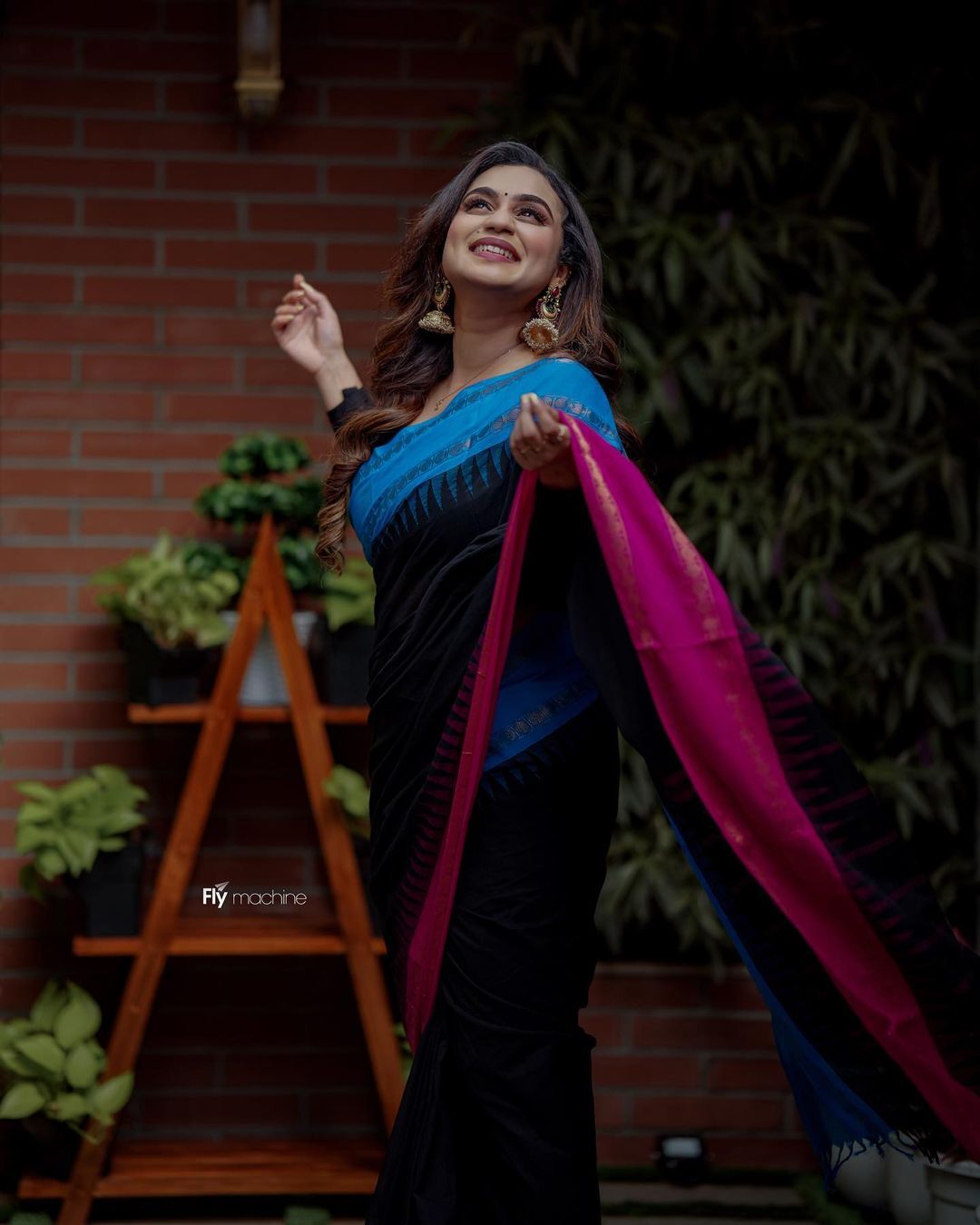 Lakshmi Nakshathra: ചട്ടയും മുണ്ടിലും കൊച്ചുത്രേസ്യാ കൊച്ചായി ലക്ഷ്മി നക്ഷത്ര; മിനിസ്ക്രീൻ സുന്ദരിയുടെ ഈസ്റ്റർ ഫോട്ടോഷൂട്ട് വൈറൽ