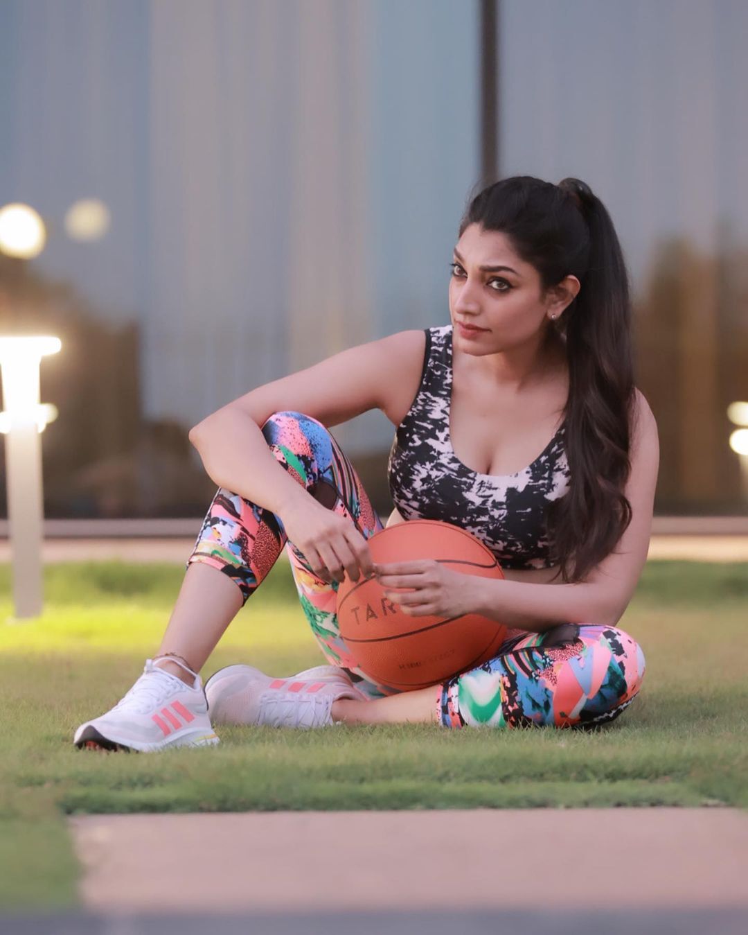 Rithu Manthra: വർക്കൌട്ട് മുഖ്യം... ജിം സ്യൂട്ടിൽ സൂപ്പറായി ഋതു മന്ത്ര; സോഷ്യൽ മീഡിയയിൽ തരംഗമായി നടിയുടെ ഗ്ലാമറസ് മേക്കോവർ