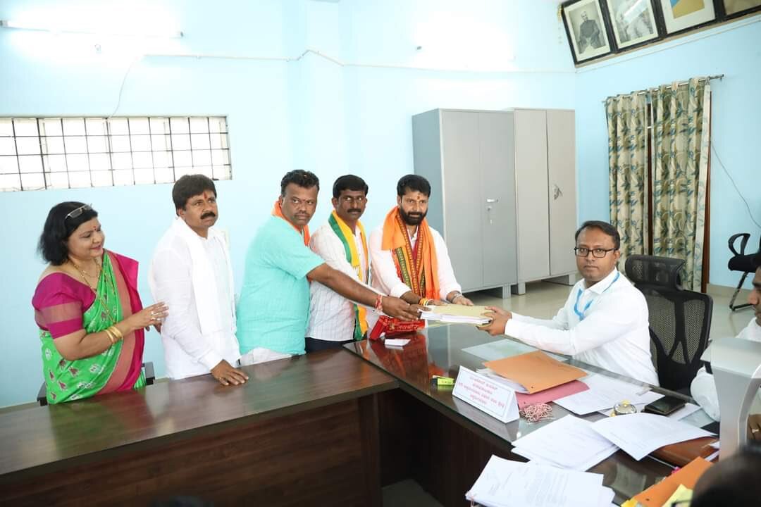 ಸಿಟಿ ರವಿ ಹಾಗೂ ದಾದಾ ಪಾಟೀಲ್ ನಾಮಪತ್ರ ಸಲ್ಲಿಕೆ