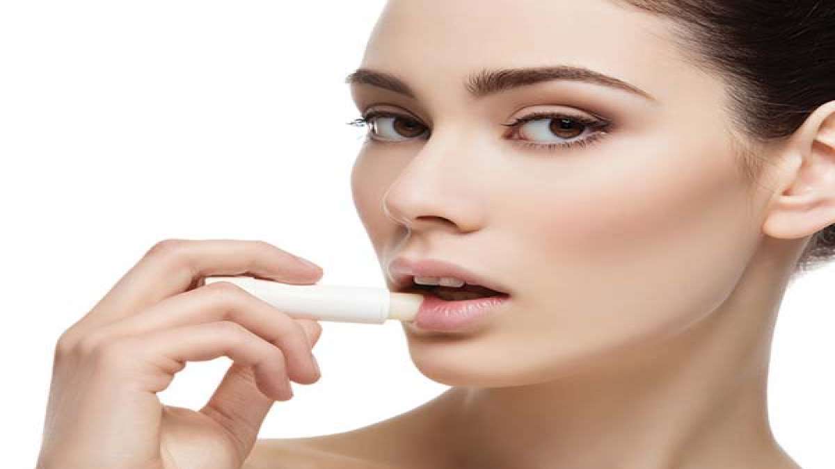 Here are some tips to maintain colour of your lips, Result is sure