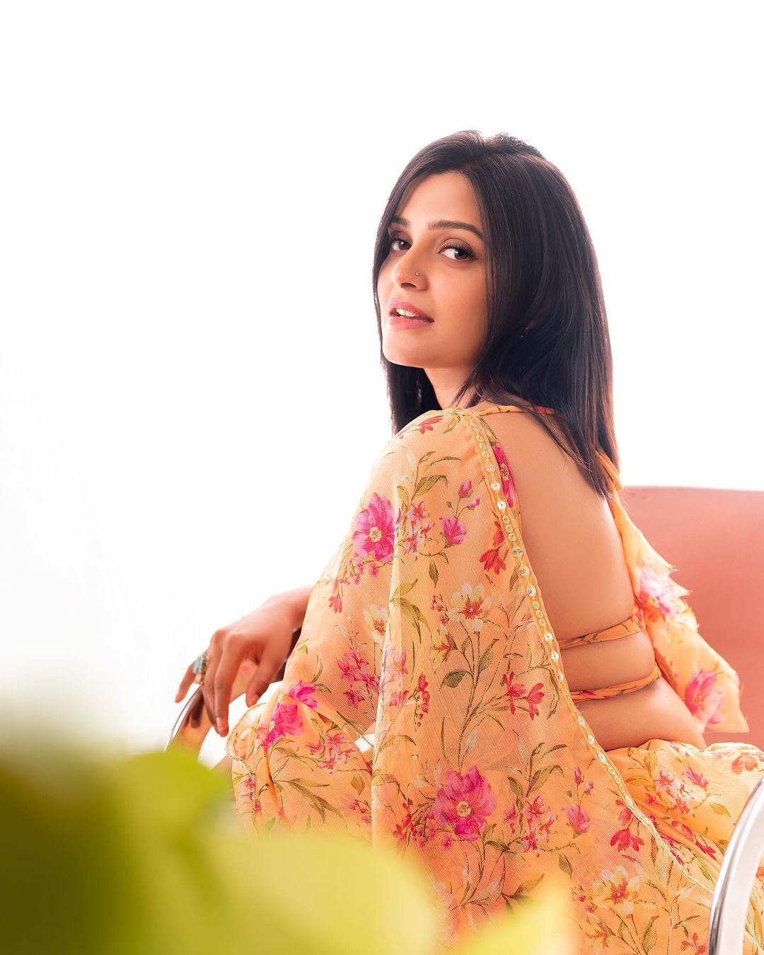 Divya Pillai: പർപ്പിൾ ബ്യൂട്ടിയായി ദിവ്യ പിള്ള... മോളിവുഡ് സുന്ദരിയുടെ കലക്കൻ ചിത്രങ്ങൾ ഏറ്റെടുത്ത് ആരാധകർ