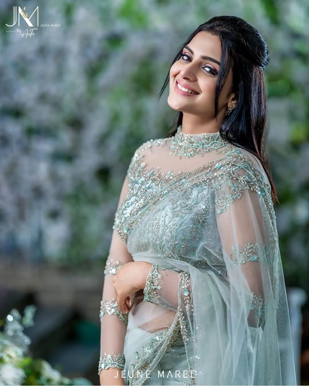 Divya Pillai: പർപ്പിൾ ബ്യൂട്ടിയായി ദിവ്യ പിള്ള... മോളിവുഡ് സുന്ദരിയുടെ കലക്കൻ ചിത്രങ്ങൾ ഏറ്റെടുത്ത് ആരാധകർ