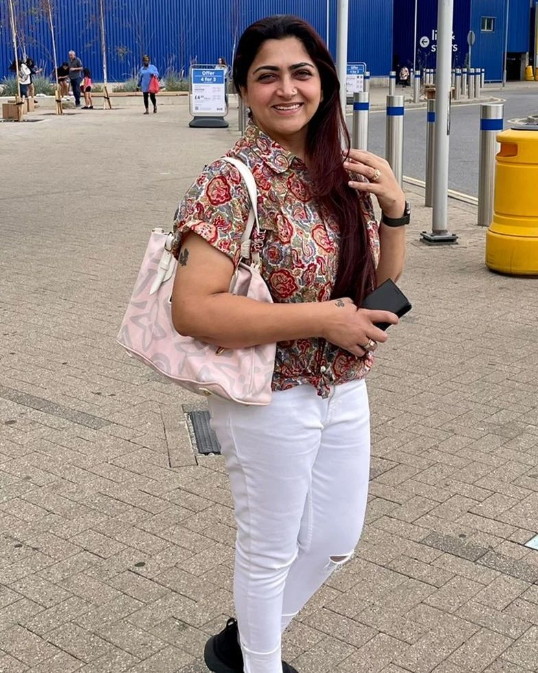 PHOTOS : என்னோட சீன் வெறும் 18 நிமிடம் தான்.. மனம் திறந்த வாரிசு பட நடிகை.. 