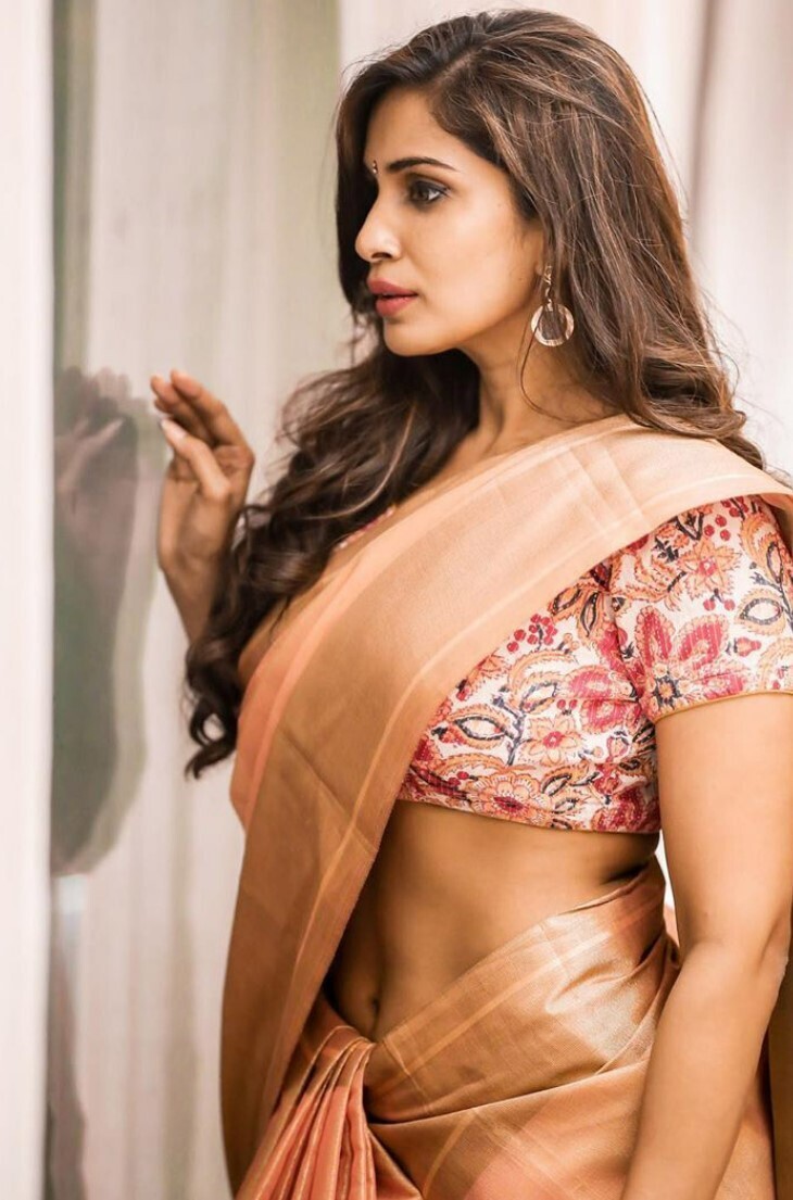 PHOTOS : கார்ஜியஸ் லுக்கில் சம்யுக்தா.. லேட்டஸ்ட் ட்ரடேஷனல் போட்டோஸ்.. 