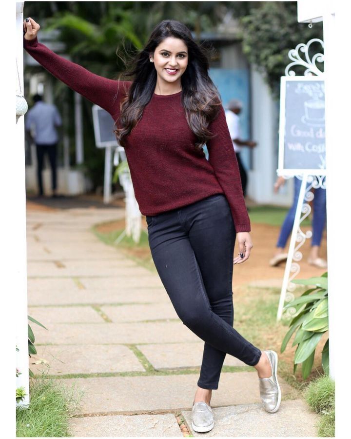 PHOTOS : கயல் சீரியல் நடிகையின் கலக்கல் போட்டோஸ் இதோ.. | Serial Actress ...