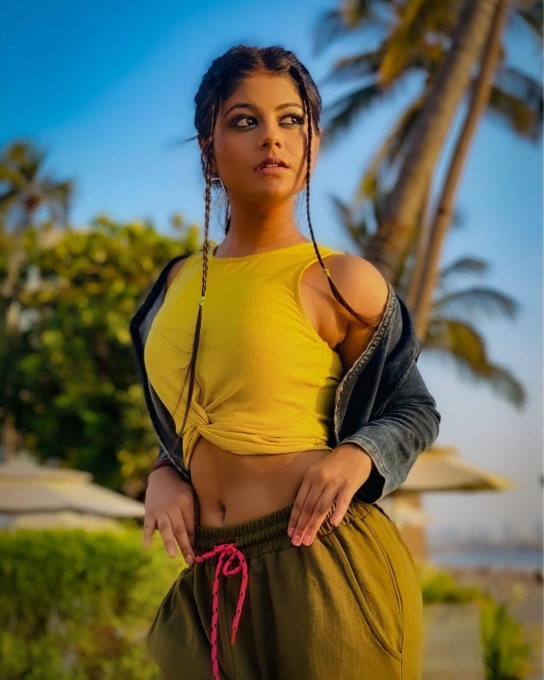 photos : பிகினியில் ரசிகர்களை உறைய வைத்த பல்லவி.. கிறங்கடிக்கும் லேட்டஸ்ட் க்ளிக்ஸ் இதோ!