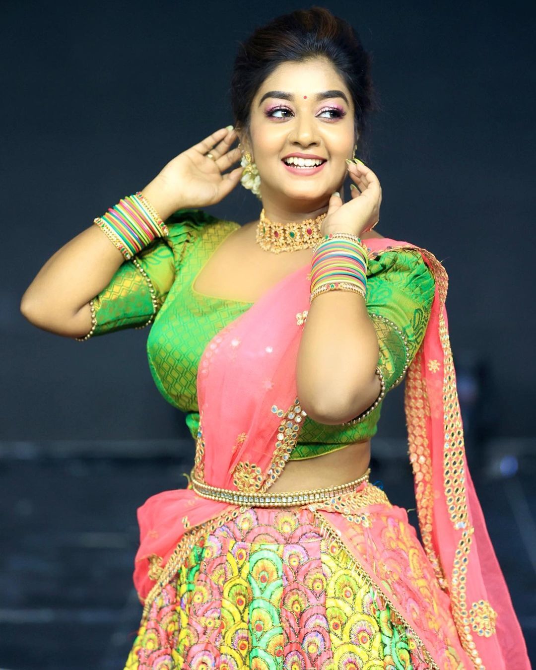 photos : தாவணியில் வசீகரிக்கும் அழகு.. நடிகை ரேமா அசோக்கின் நச் போட்டோஸ் இதோ!