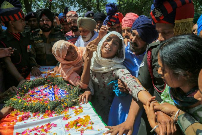 News in Photos (22 April 2023) | Photos of Top News Today - Oneindia Gallery