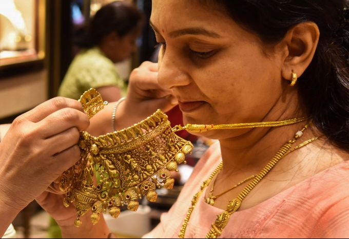 News in Photos (22 April 2023) | Photos of Top News Today - Oneindia Gallery