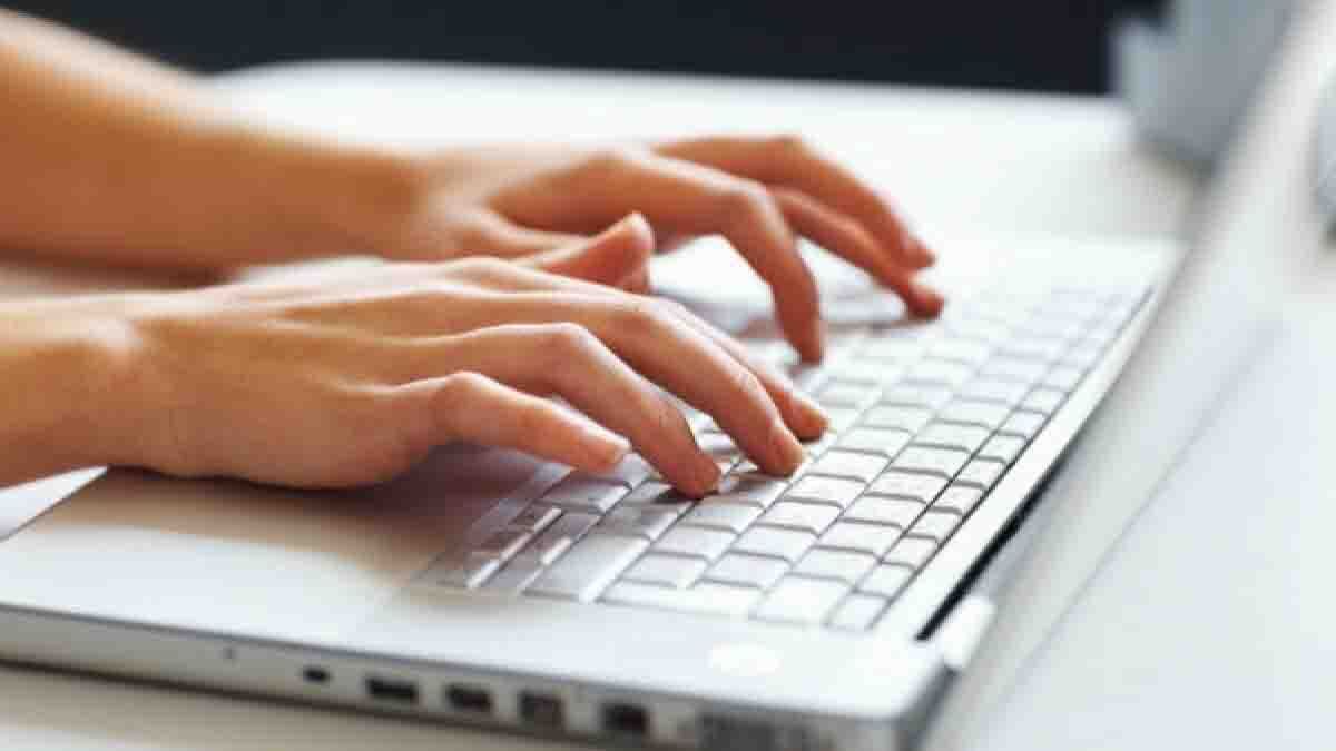 Tips for Typing Speed: ചറാപറാന്ന് വേഗത്തില്‍ ടൈപ്പ് ചെയ്യണോ.. ഇതാ ചില ട്രിക്കുകള്‍